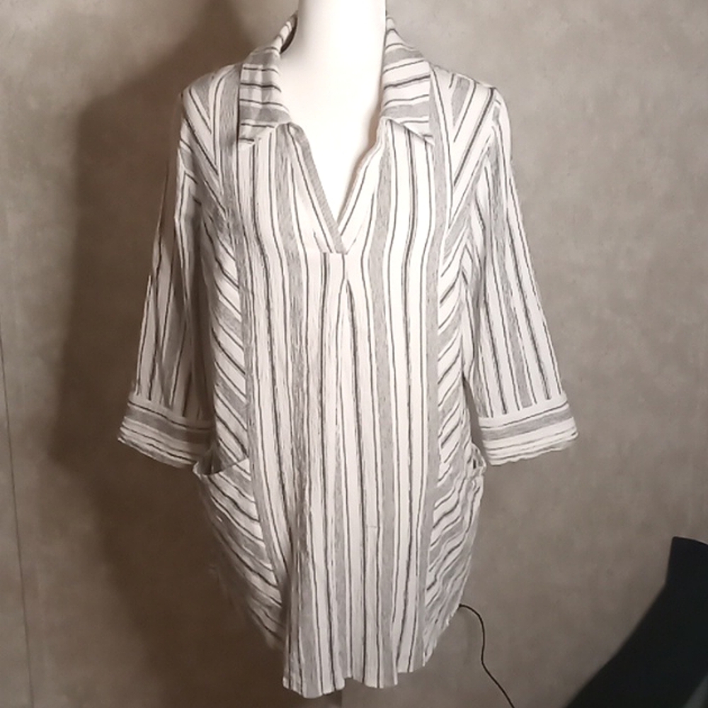 Womens Soft Surroundings top, 100% Cotton, size Large, black and white stripes